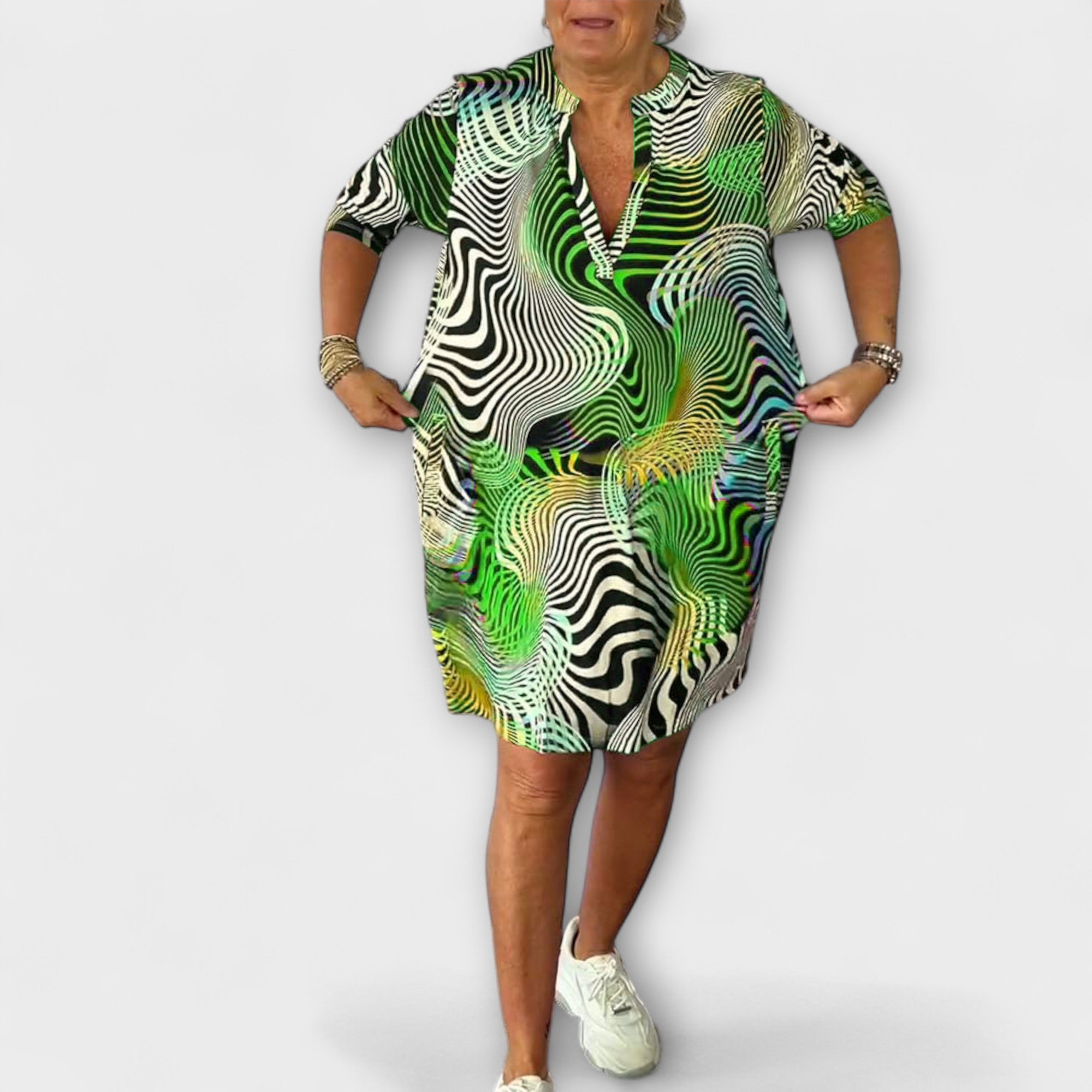 Ravea – Color-Intensive Casual Dress with Retro Flair