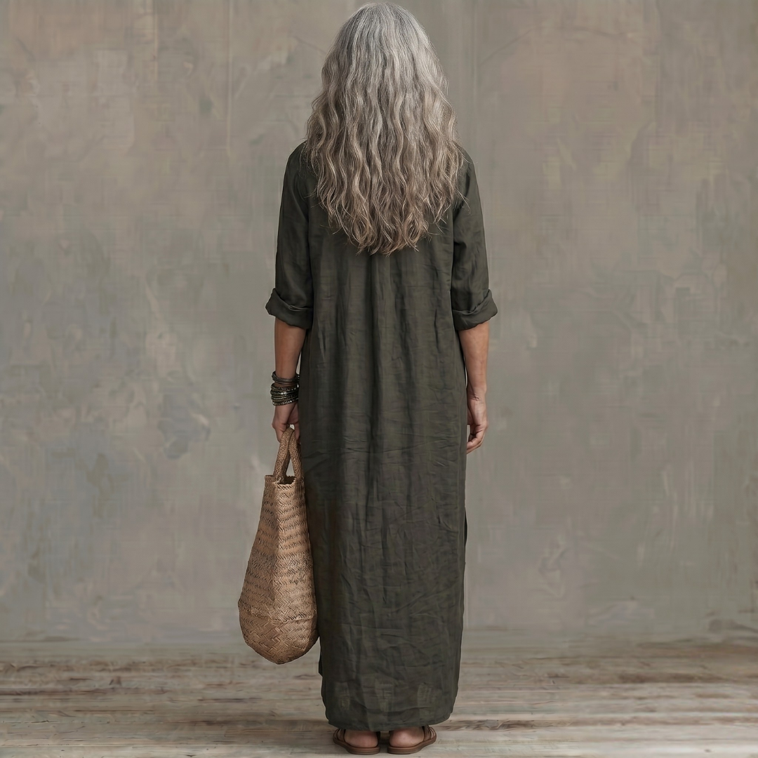 Soline | Relaxed V-Neck Button Maxi Dress