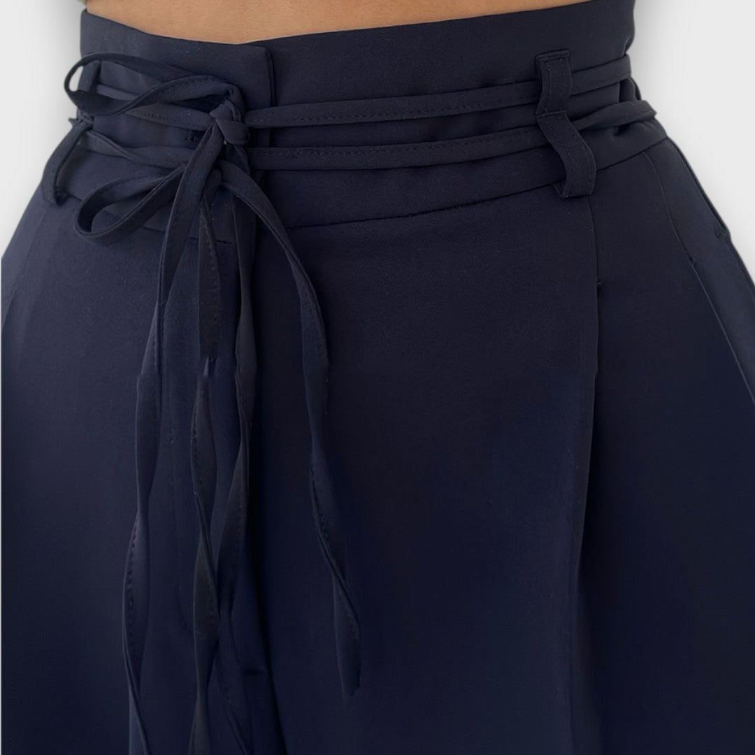 Giva – Pants with Relaxed Elegance