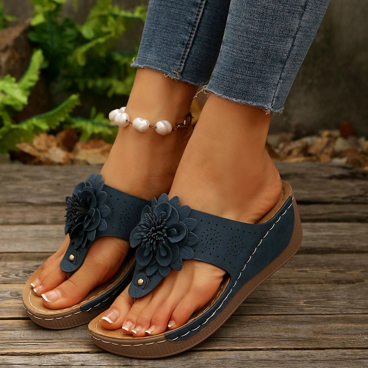 NOAH - Flowers Wedges Slippers