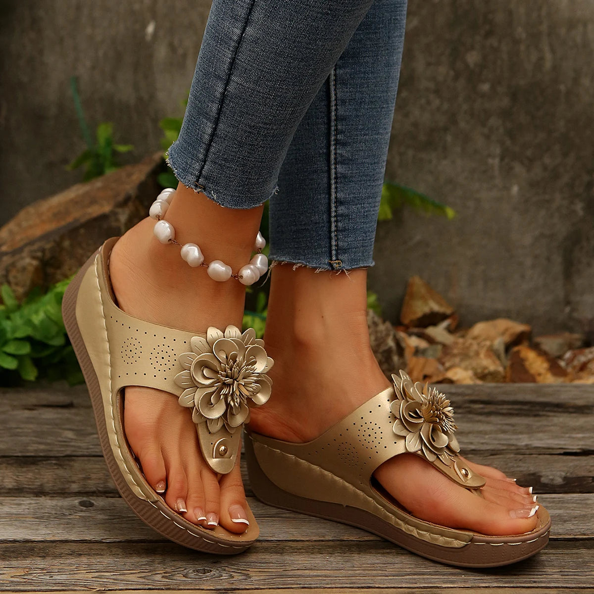 NOAH - Flowers Wedges Slippers