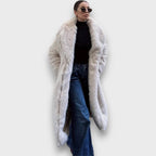 Liviane – Maxi coat with couture flair