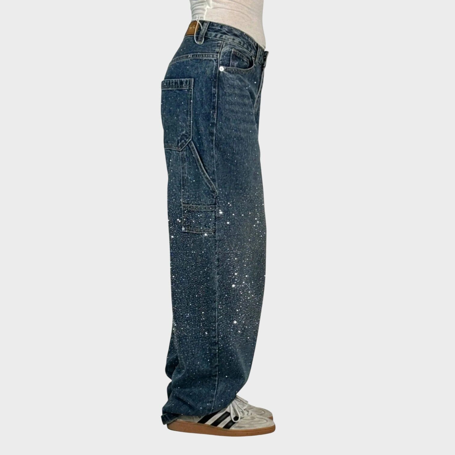 Valerie – Trendy Jeans with Subtle Shimmer