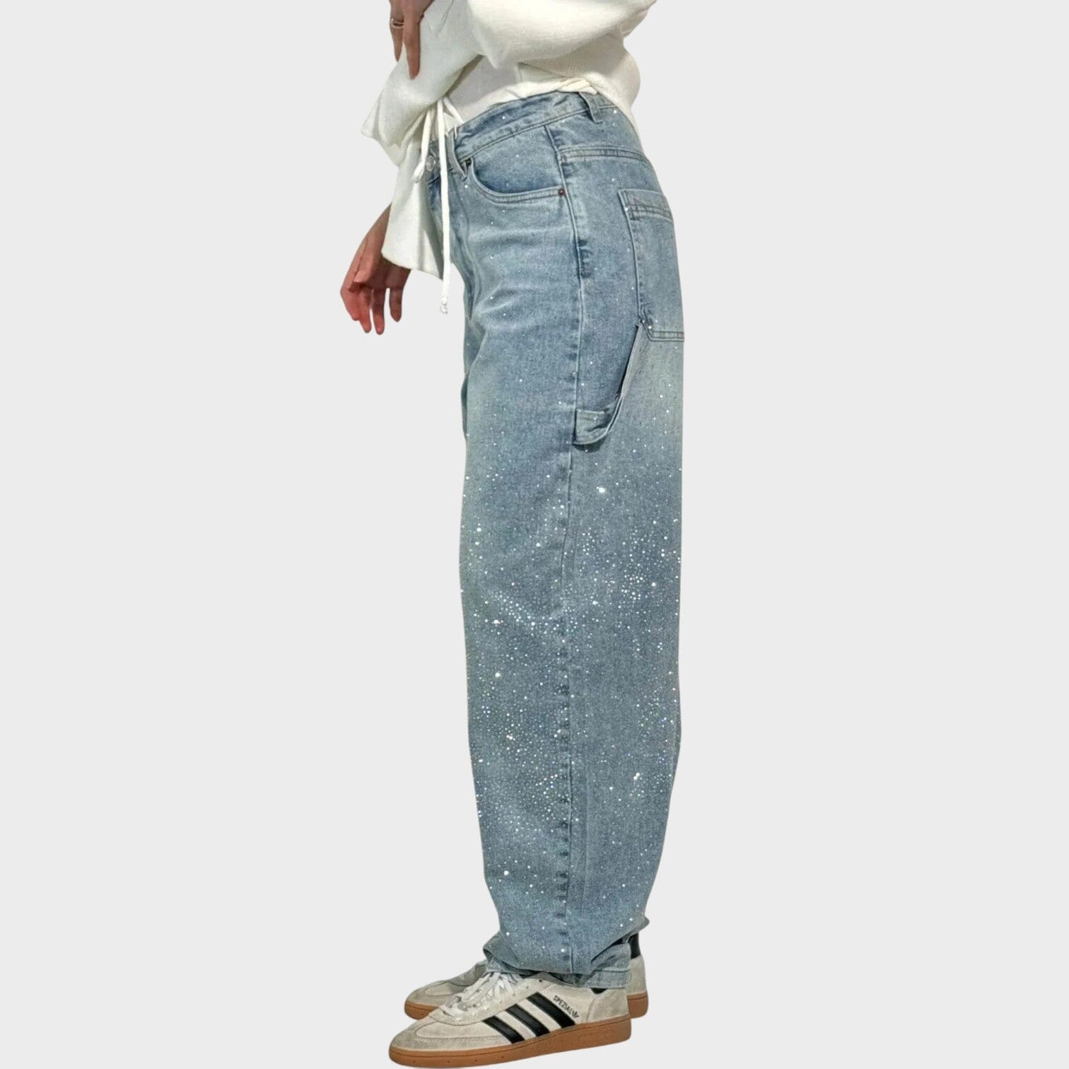 Valerie – Trendy Jeans with Subtle Shimmer
